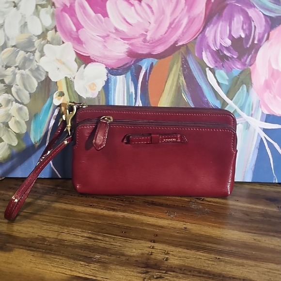 Coach Handbags - Coach Double Zip Wristlet/Clutch